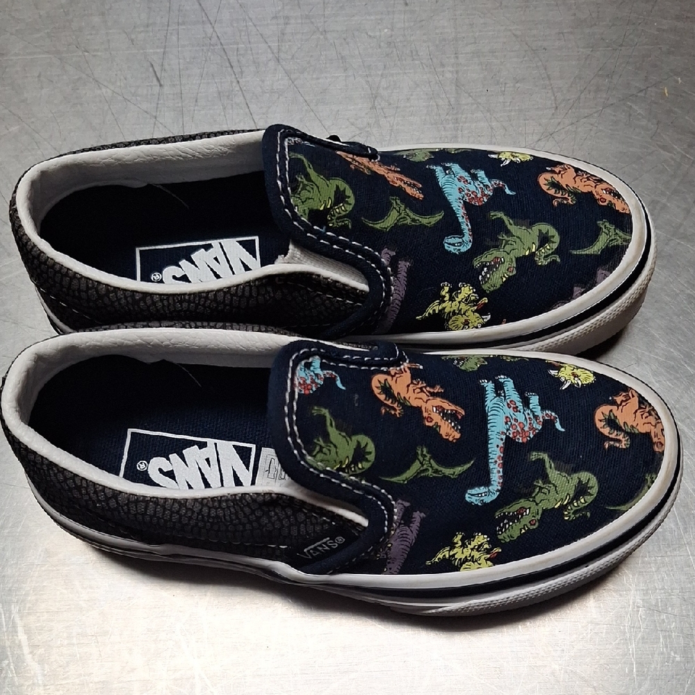 Vans Little Kids Slip-On Sneakers with Dinosaur Print - Black and Multi-Color